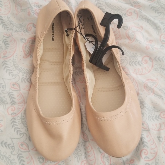 Time and Tru Shoes - Nude flats